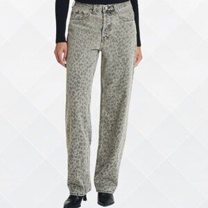 Universal Thread™ Women’s Mid-Rise 90’s Baggy Jeans – Leopard Print | Size 8